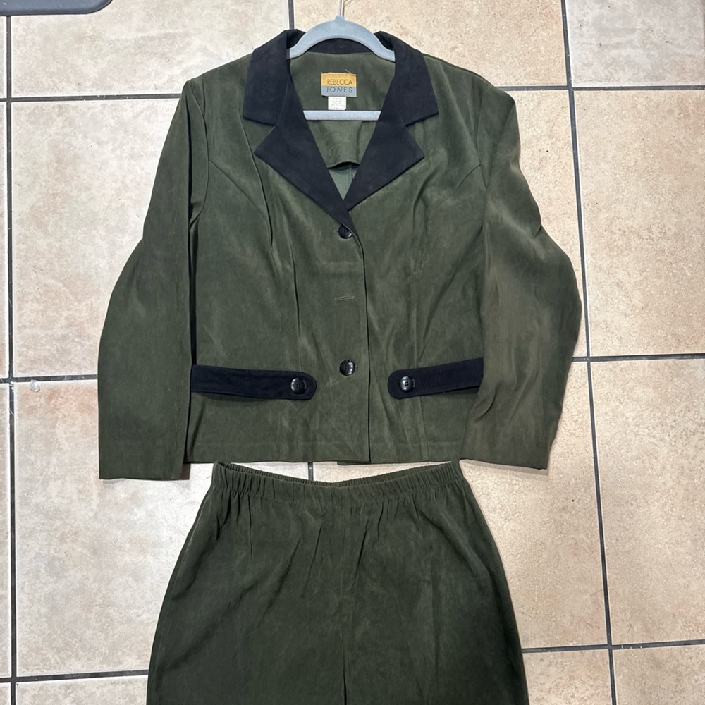 Rebecca jones women’s suit set